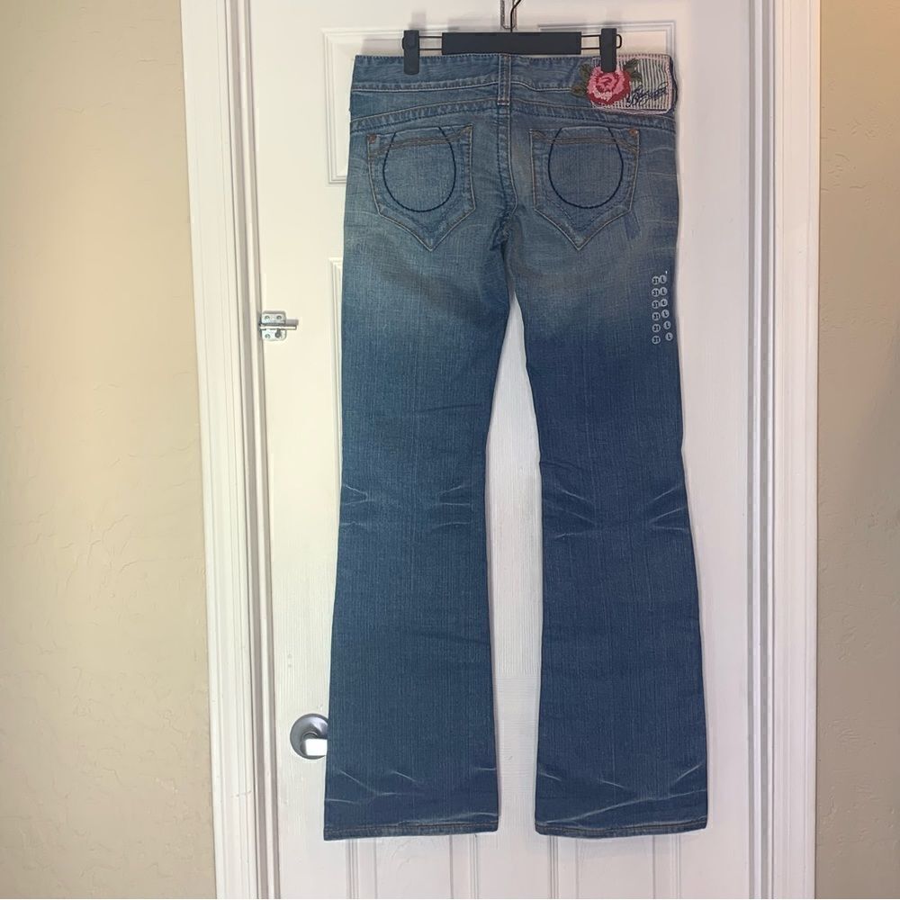 The Buckle Blue Tattoo Bell Bottom Blues Jeans Size 31 - Picture 4 of 10
